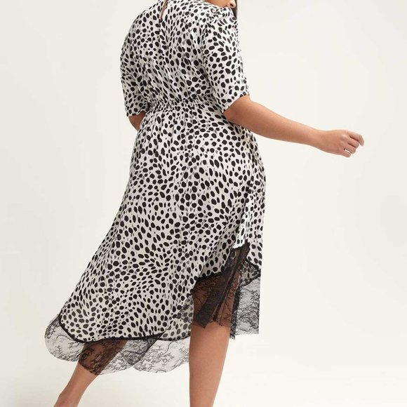 Lost Ink Leopard Print Midi Dress with Lace Trim Size 1X - Picture 2 of 7